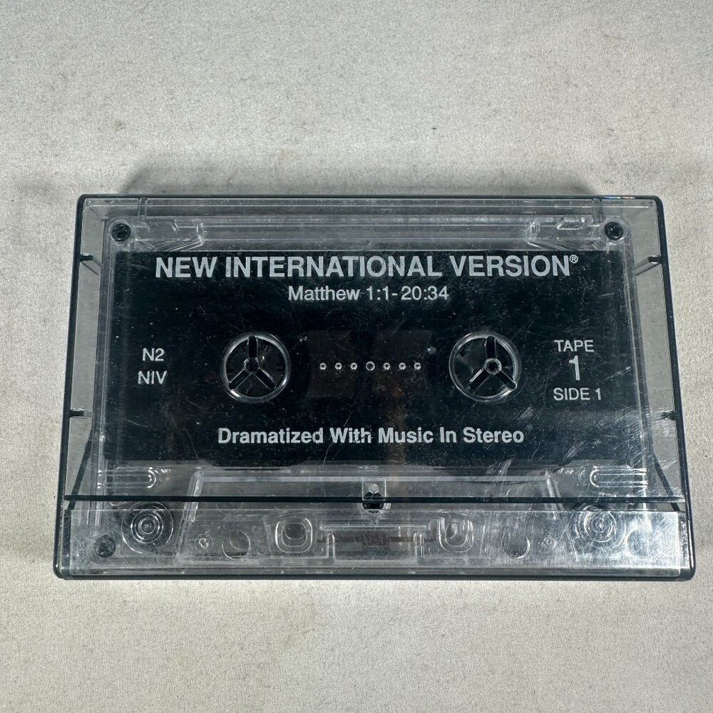 New International Version Cassette Matthew 1:1-20:34 Dramatized With Music NIV
